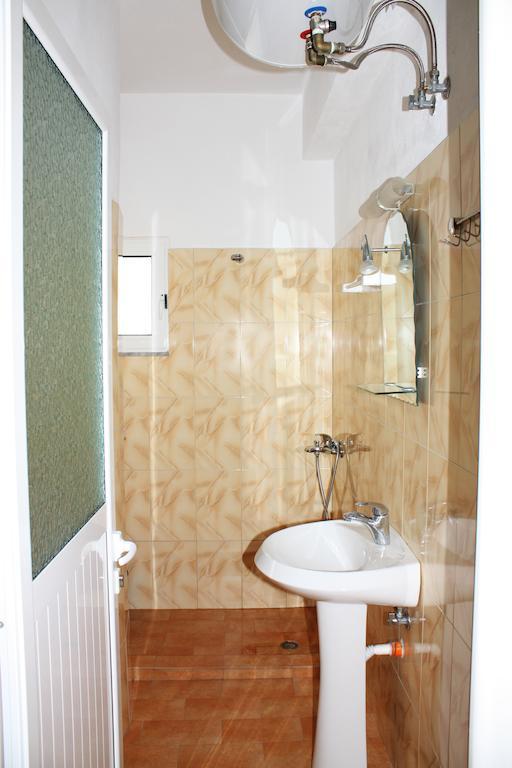 Marku Palace Ksamil Room photo